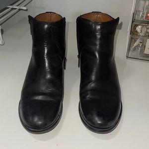 Frye bootie